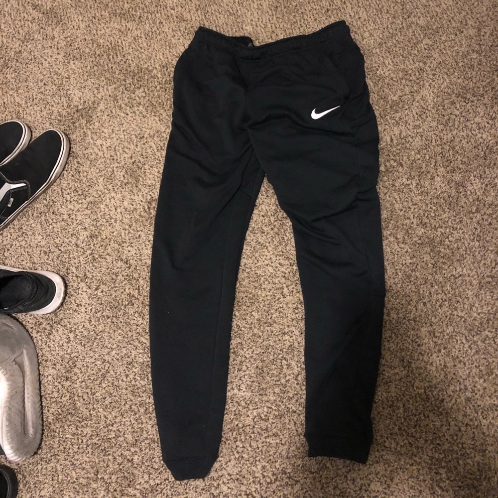 Black Nike jogger sweats
